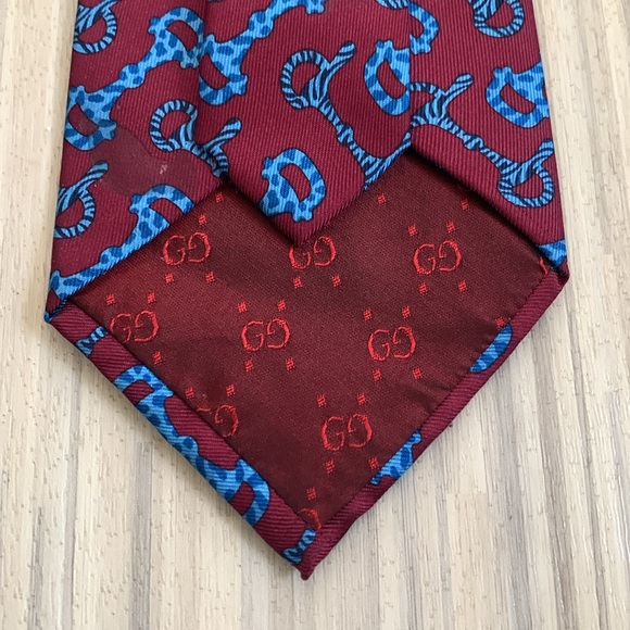 Authentic Gucci Silk Tie in Off Burgandy & Blue  EUC - Picture 6 of 7